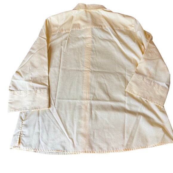 Foxcroft sz 16W Women’s Wrinkle Free Button Up Shirt Shaped Yellow - Picture 2 of 9